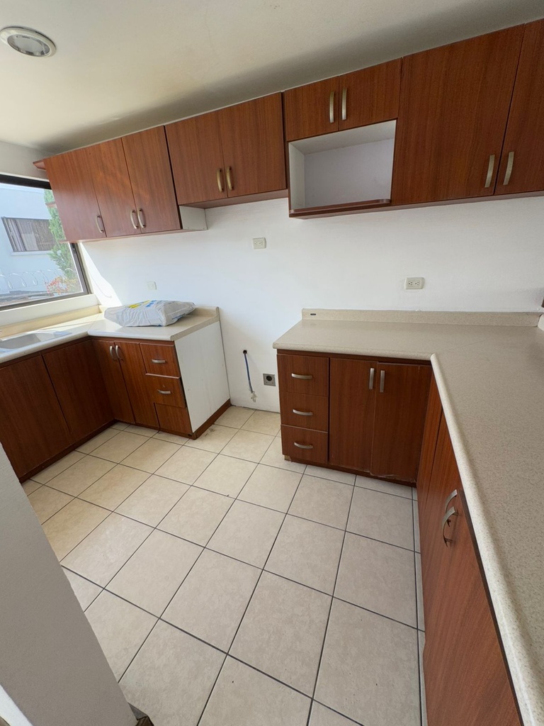 RENTO CASA SAN MATEO Z16