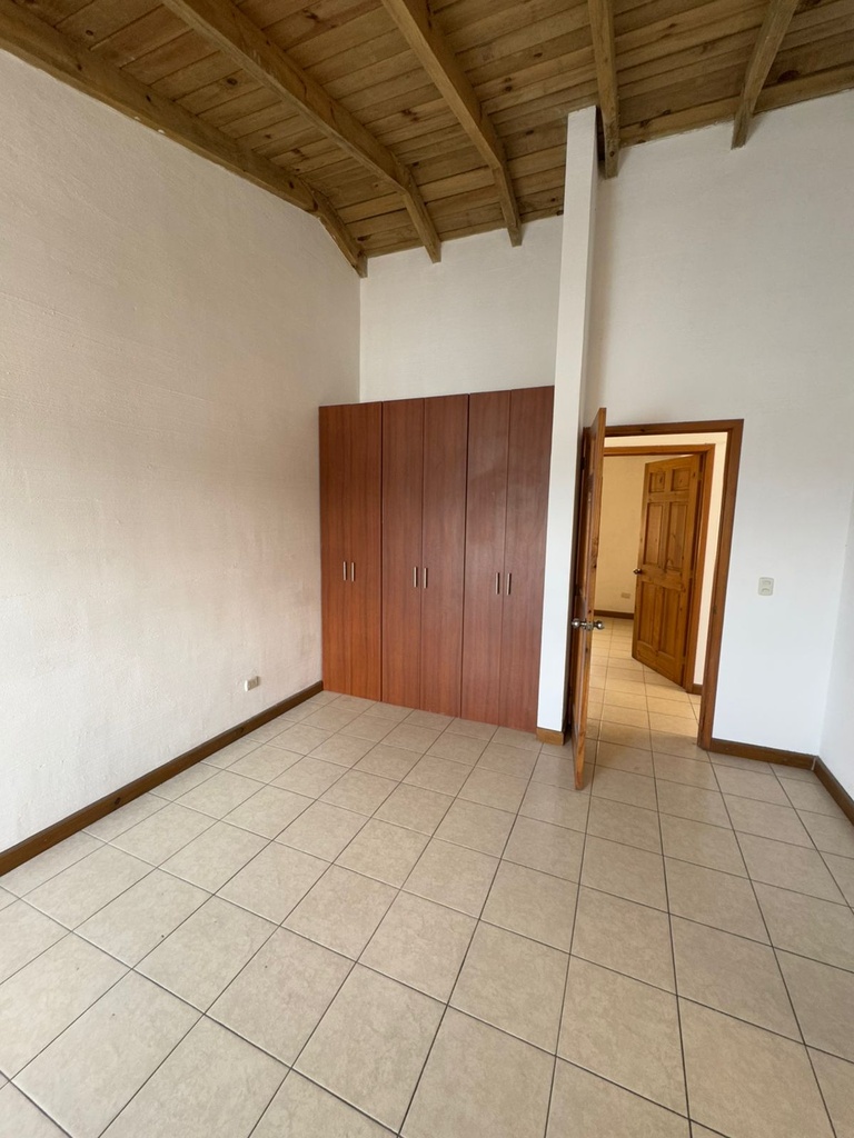 RENTO CASA SAN MATEO Z16